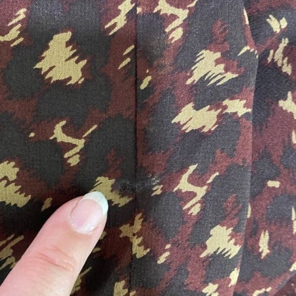 Pendleton, ladies, silk blouse, brown animal, print pattern, size 16 - Picture 9 of 12